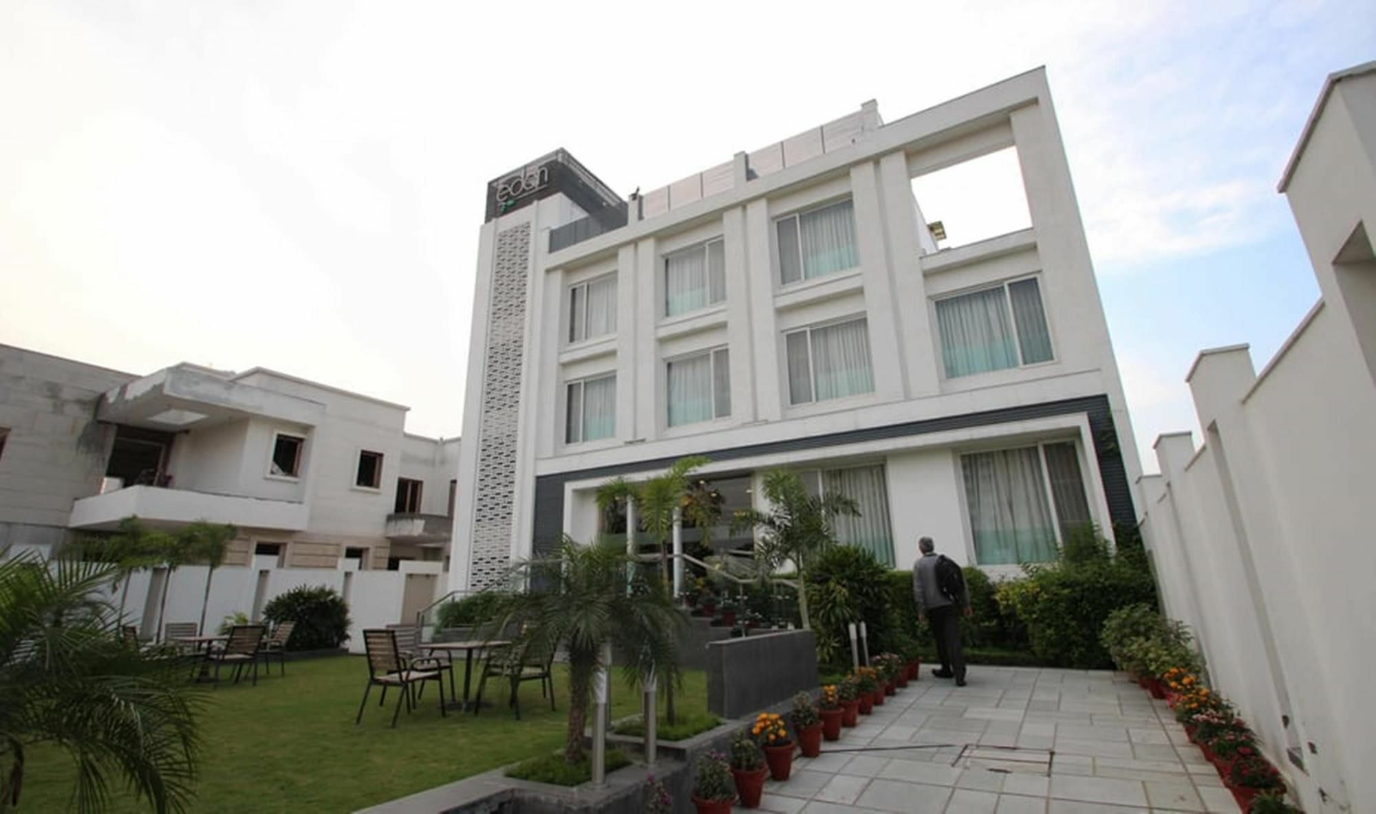 Treebo Premium Eden Residency Hotel Gurgaon Luaran gambar