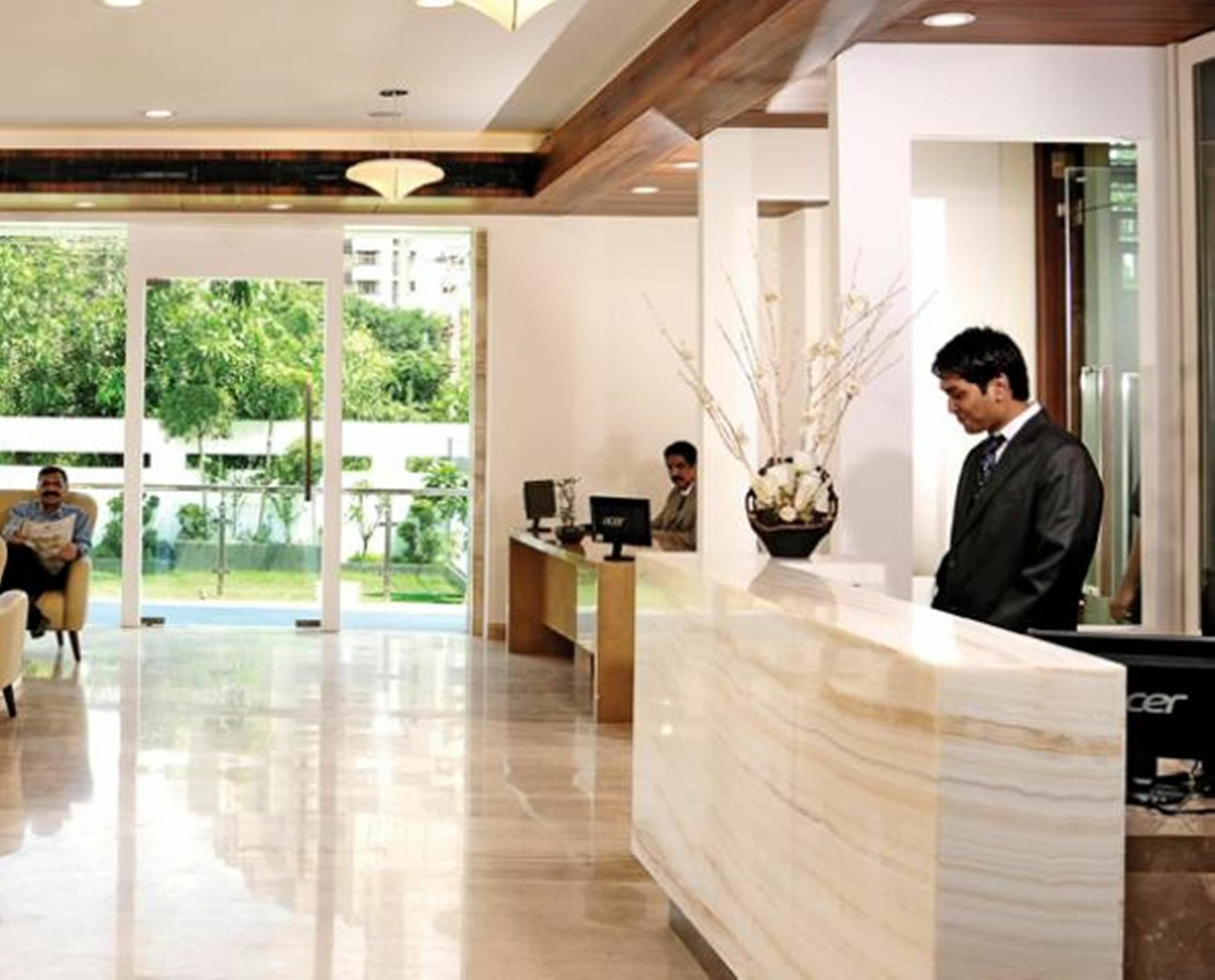 Treebo Premium Eden Residency Hotel Gurgaon Luaran gambar