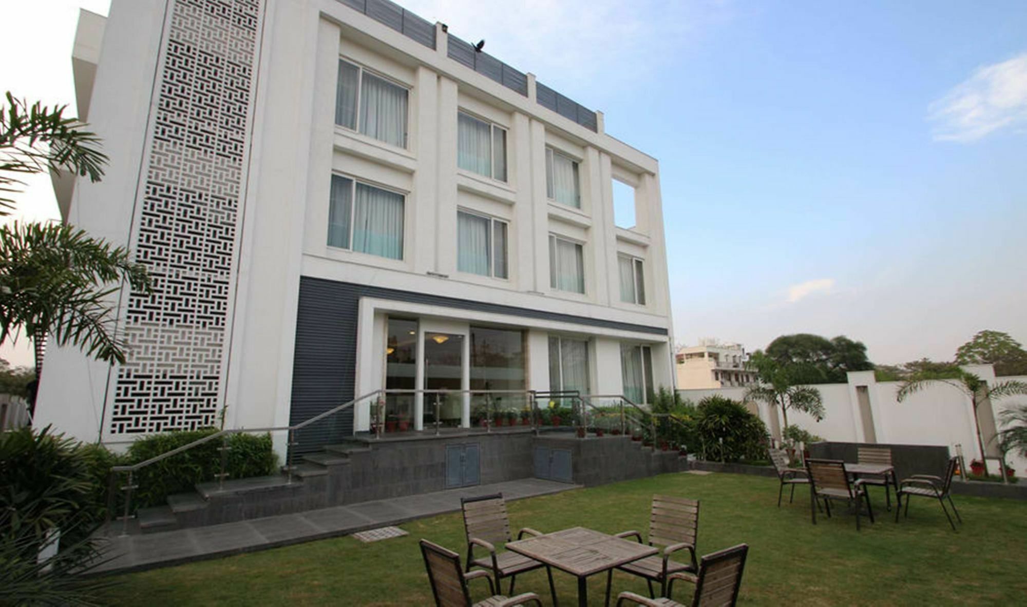 Treebo Premium Eden Residency Hotel Gurgaon Luaran gambar